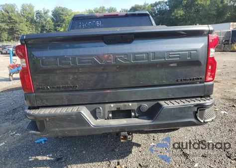 2021 Chevrolet Silverado K1500 Custom из США, поврежденный, VIN 1GCPYBEKXMZ400081